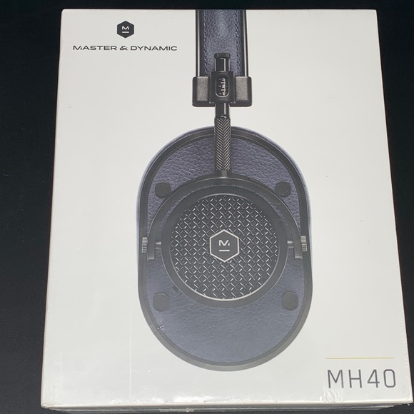 NEW Master & Dynamic MH40B4 Over-Ear Black/Navy WIRED Headphones - Picture 2 of 5